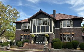 Lindsay House Guest House